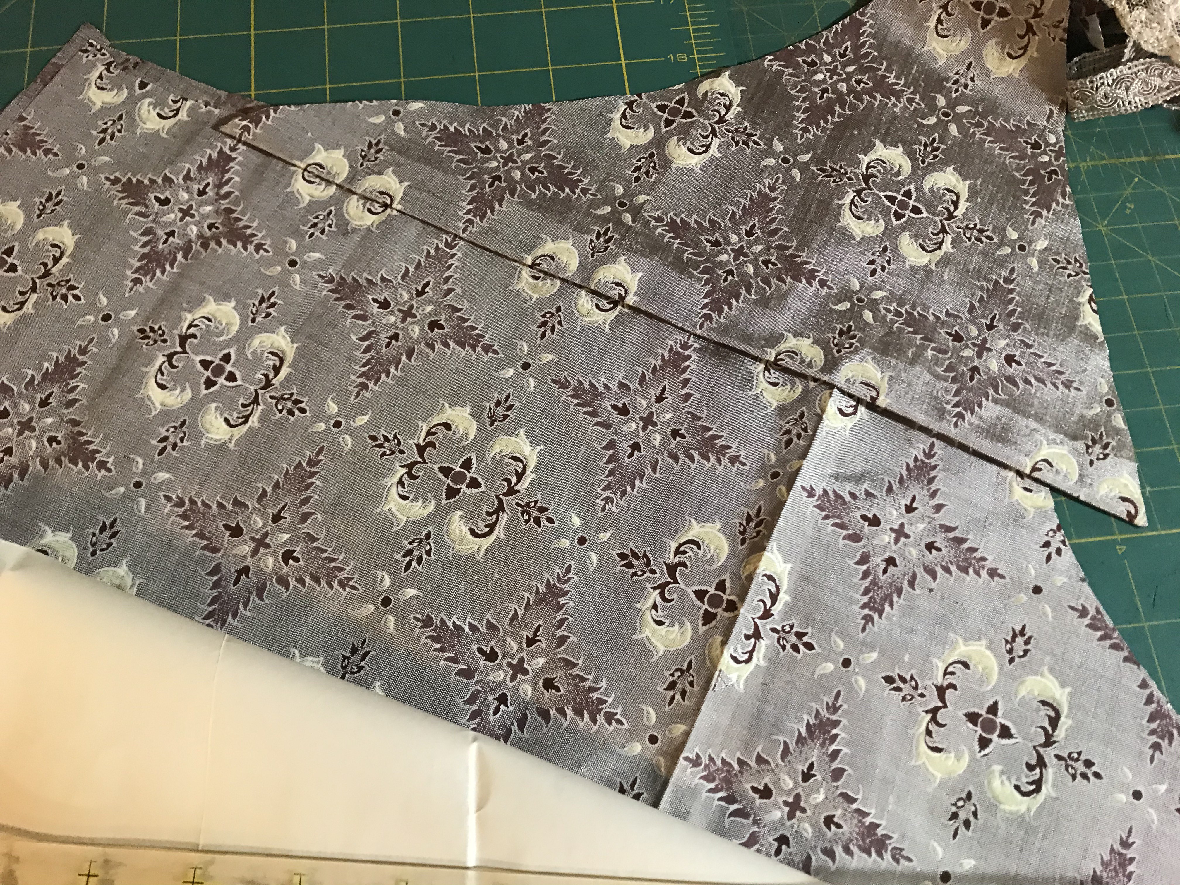 Matching the fabric pattern for piecing